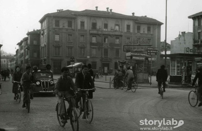 Piazza Sant’Anna nel 1954