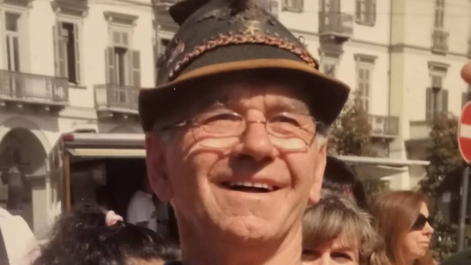 Malore mentre gioca a carte. Berbenno, lutto per il capo degli alpini Malore mentre gioca a carte. Berbenno, lutto per il capo degli alpini