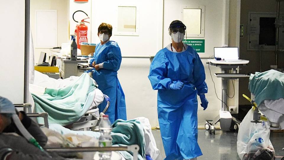 Pronto soccorso: al «Papa Giovanni» 140 accessi al giorno, 40 per Covid Pronto soccorso: al «Papa Giovanni» 140 accessi al giorno, 40 per Covid