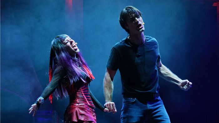 Al Creberg Teatro «We will rock you»: lo spettacolo con le musiche dei Queen Al Creberg Teatro «We will rock you»: lo spettacolo con le musiche dei Queen