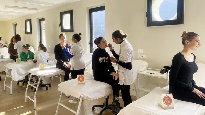 Estetica oncologica, da Endine parte un percorso per studenti speciali (e tre borse di studio finanziate) Estetica oncologica, da Endine parte un percorso per studenti speciali (e tre borse di studio finanziate)