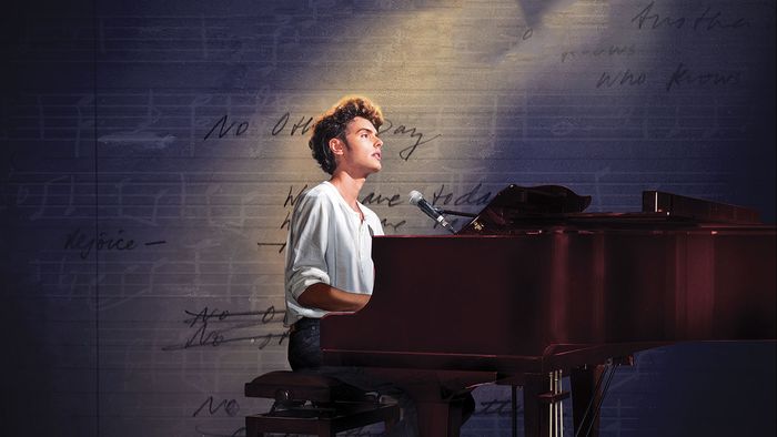 Il desiderio di successo e le amarezze della vita: è musical al Creberg Il desiderio di successo e le amarezze della vita: è musical al Creberg