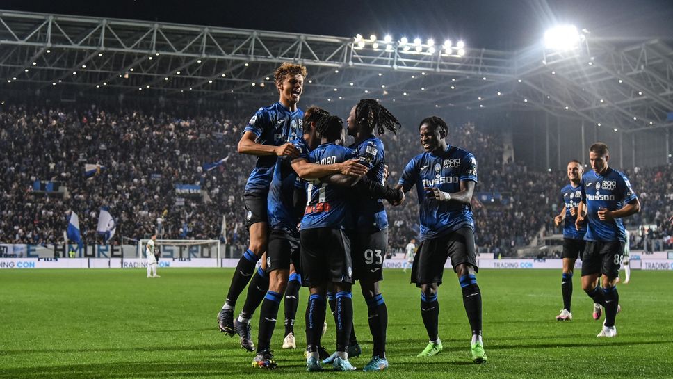 L’Atalanta festante dopo il gol dei 2-1 di Lookman in Atalanta-Sassuolo del 15 ottobre 2022 L’Atalanta festante dopo il gol dei 2-1 di Lookman in Atalanta-Sassuolo del 15 ottobre 2022