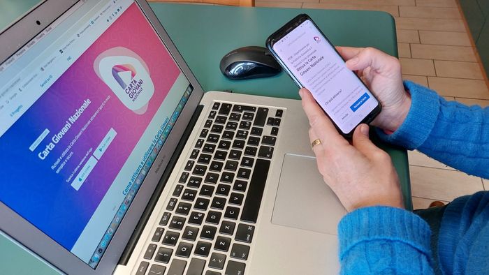 «Carta sconti» digitale per i giovani fino ai 35 a &hellip;