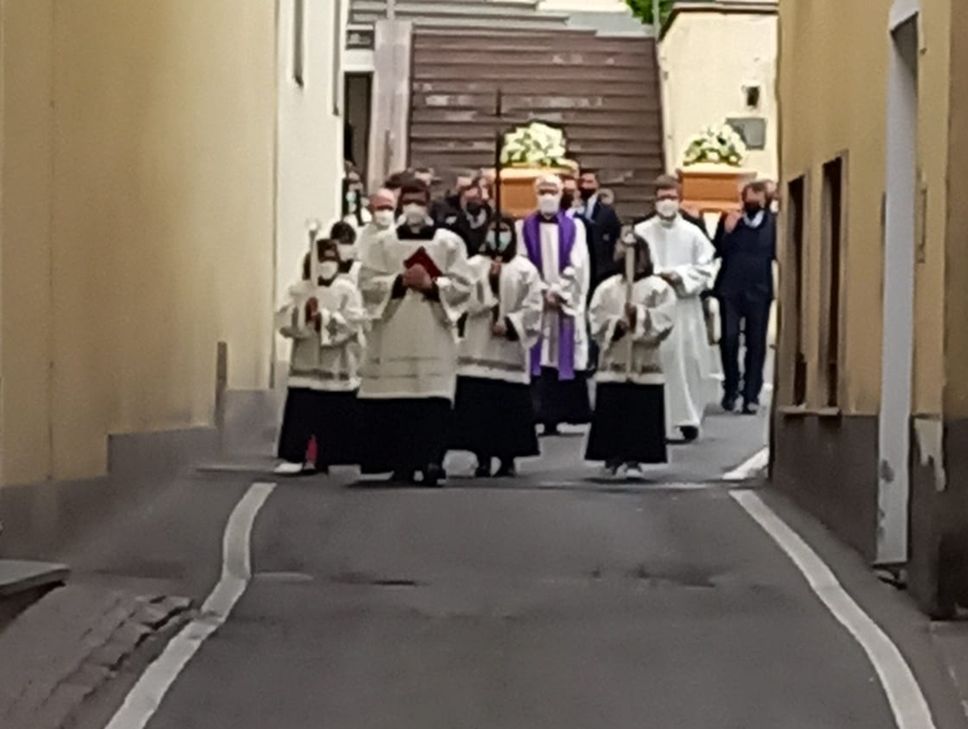 Il corteo funebre
