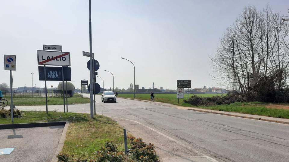 Incidente a Lallio, grave un motociclista di 45 anni Incidente a Lallio, grave un motociclista di 45 anni