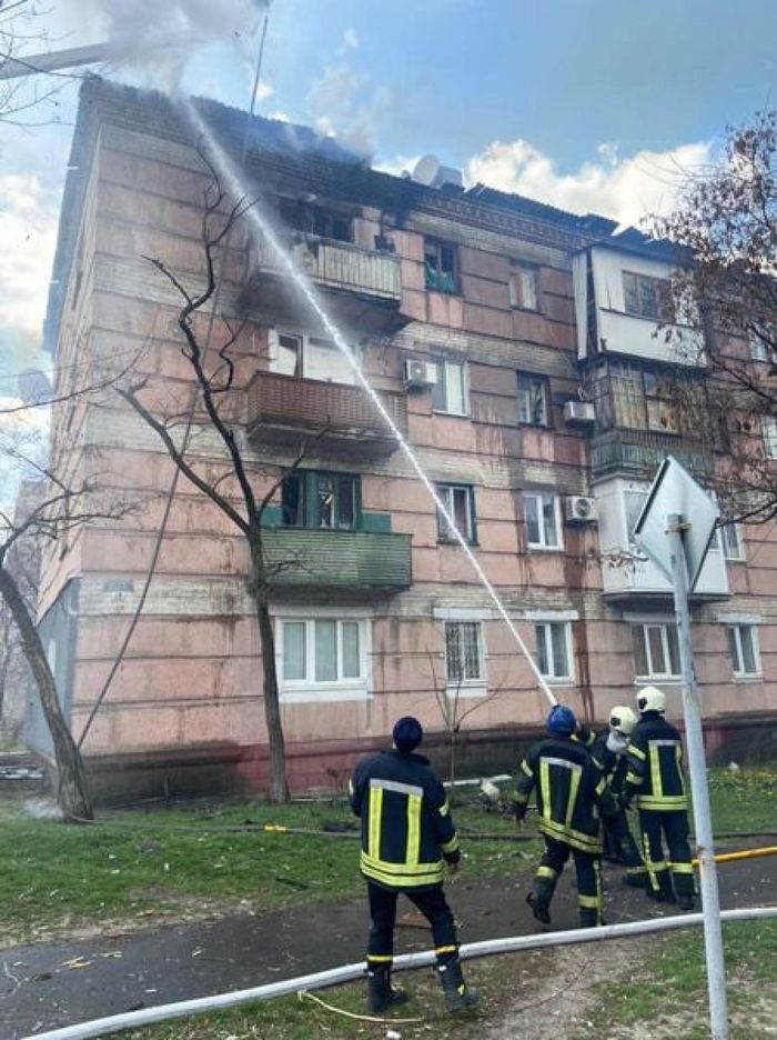 Missili hanno colpito la parte vecchia della città di Severodonetsk, nell'est dell'Ucraina. Lo riferisce il capo dell'amministrazione statale regionale di Luhansk, Serhiy Haidai Missili hanno colpito la parte vecchia della città di Severodonetsk, nell'est dell'Ucraina. Lo riferisce il capo dell'amministrazione statale regionale di Luhansk, Serhiy Haidai