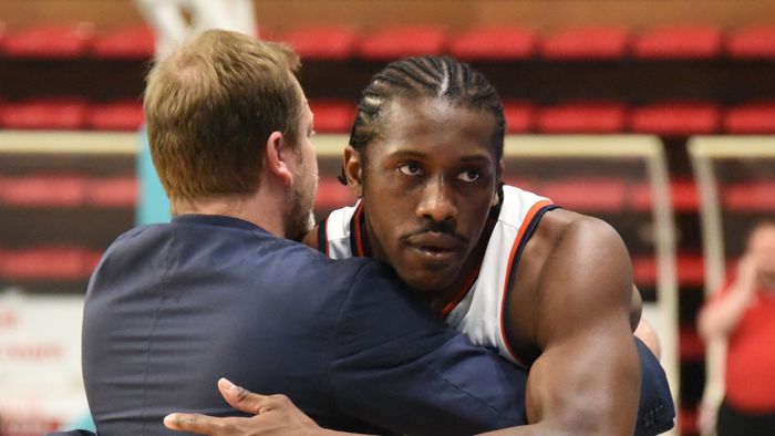 Basket: Withu, pareggiati i conti con Legnano. Tutto rimandato alla bella di mercoledì Basket: Withu, pareggiati i conti con Legnano. Tutto rimandato alla bella di mercoledì