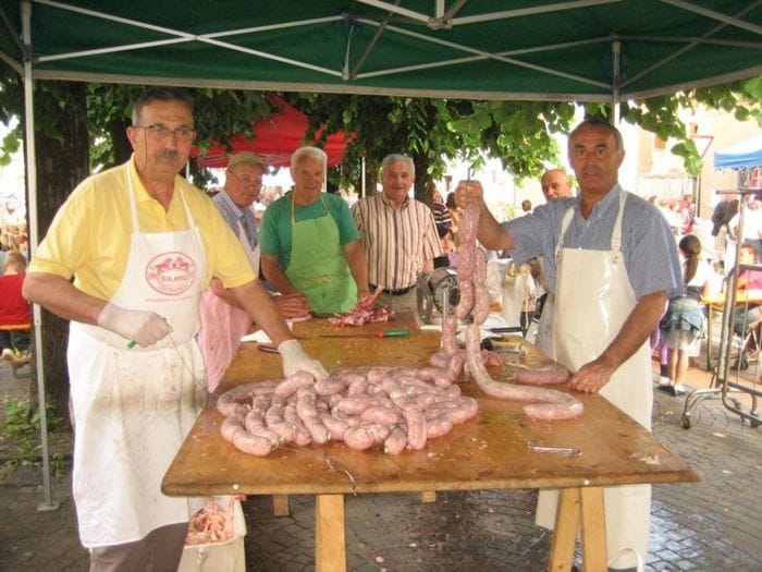 Una foto d’archivio della Sagra del Salame Nostrano, 2009