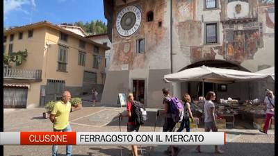 Clusone, Ferragosto con il mercato nel centro storico Clusone, Ferragosto con il mercato nel centro storico