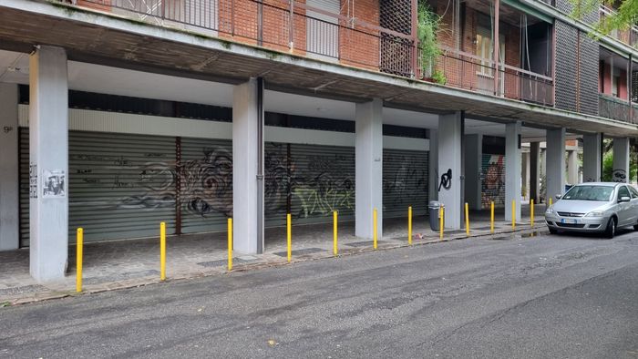 Monterosso, bando deserto per quattro spazi commerciali sfitti: Aler ci riprova Monterosso, bando deserto per quattro spazi commerciali sfitti: Aler ci riprova