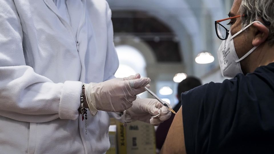 Covid, in Lombardia tasso di positività stabile all’11,5%. A Bergamo 285 nuovi casi Covid, in Lombardia tasso di positività stabile all’11,5%. A Bergamo 285 nuovi casi