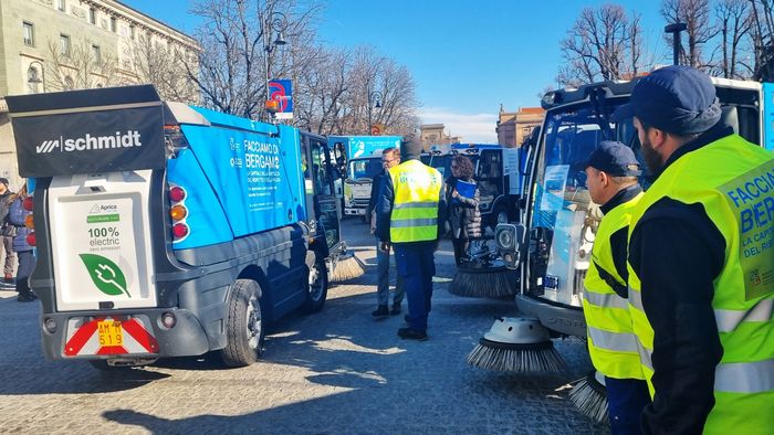Bergamo capitale anche dell’accoglienza e della pulizia. Ecco i nuovi mezzi di Aprica Bergamo capitale anche dell’accoglienza e della pulizia. Ecco i nuovi mezzi di Aprica