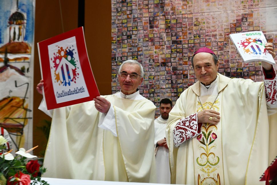 Don Renato Previtali, direttore dei Salesiani di Treviglio, con il vescovo di San Marino, mosnignor Andrea Turazzi