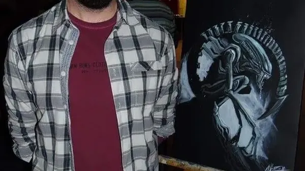 Alberto Locatelli è nato a Brembate Sopra: è fumettista da 10 anni