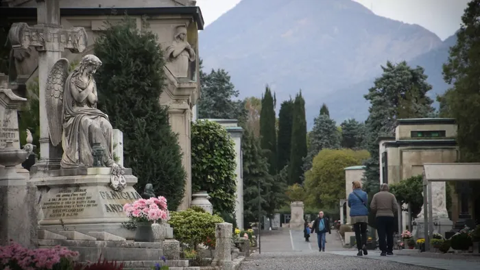 Il confine necessario che ci ricorda la morte - L'Editoriale
