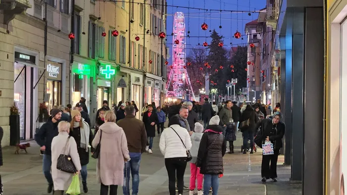 Black Friday | corsa all'acquisto in città e nei centri commerciali - Vimarsana News