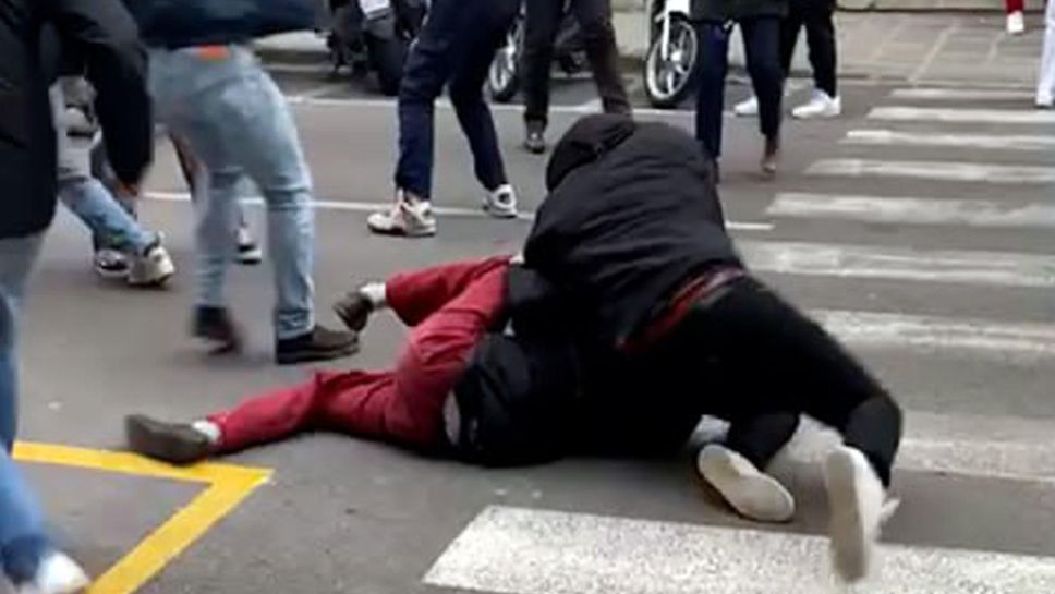 Un frame del video dell pestaggio