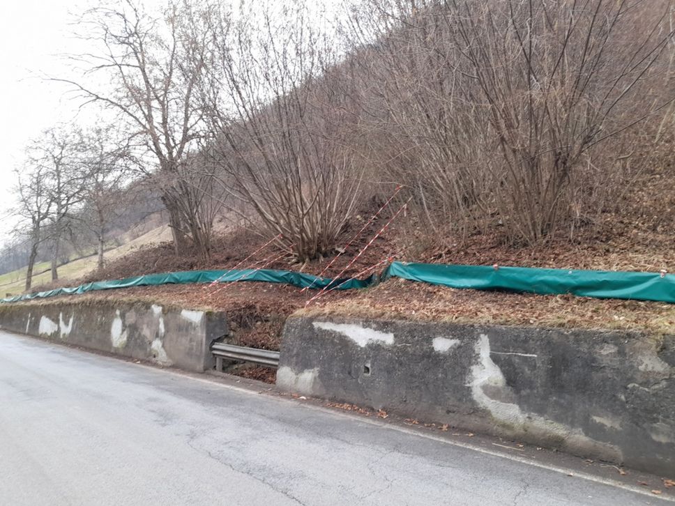 La prime barriere sulla sp 76 a Endine Gaiano