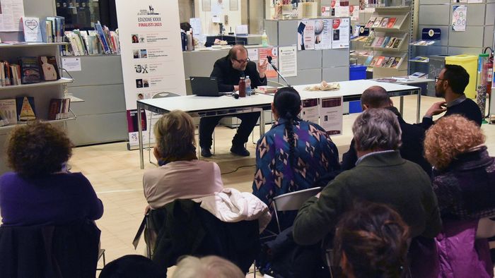 Premio Bergamo, svelata la cinquina: ecco autori, trame e incontri in biblioteca Premio Bergamo, svelata la cinquina: ecco autori, trame e incontri in biblioteca
