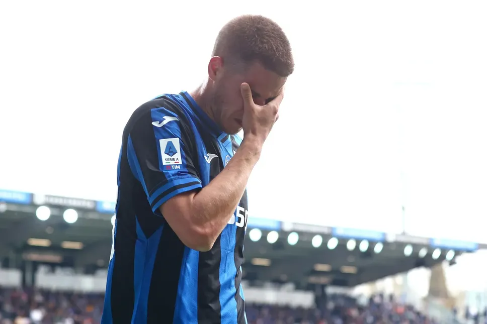 Il croato Mario Pasalic si è infortunato alla caviglia destra contro il Bologna