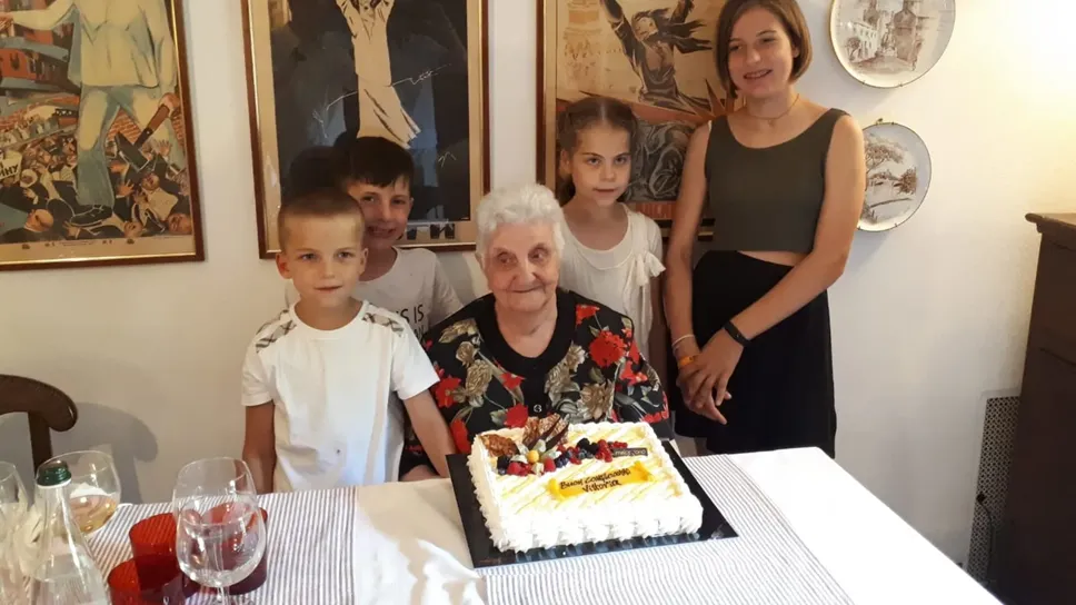 Maria Vittoria con i pronipoti