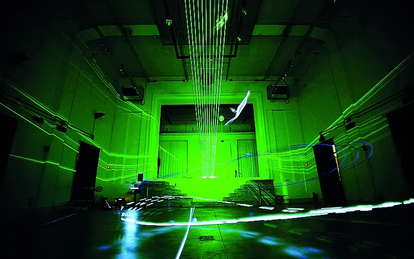 «The Light Side», la performance «Arpa di Luce» di Pietro Tirelli