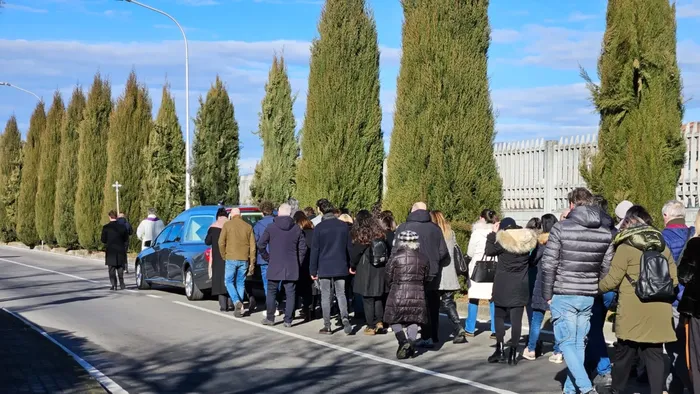 L’ultimo saluto a Diego Rota, l’abbraccio della comunità