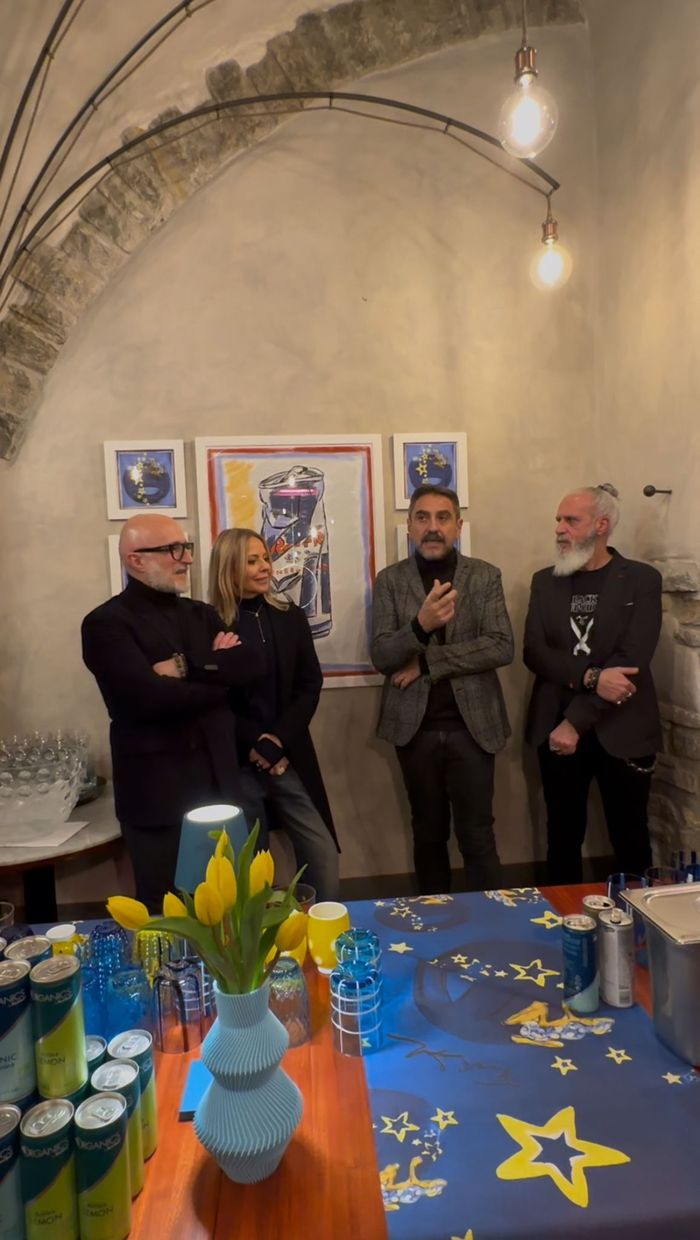 Pop Art solidale nella «rivoluzione  stellata» di Frank Denota