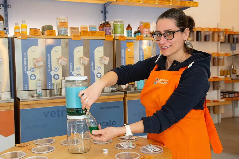 Ecodetersivi: Claudia Carissoni di «Negozio Leggero» in città