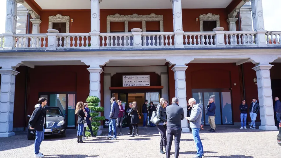 Albino, tanta gente alla Casa del commiato per Angelo Albino, tanta gente alla Casa del commiato per Angelo