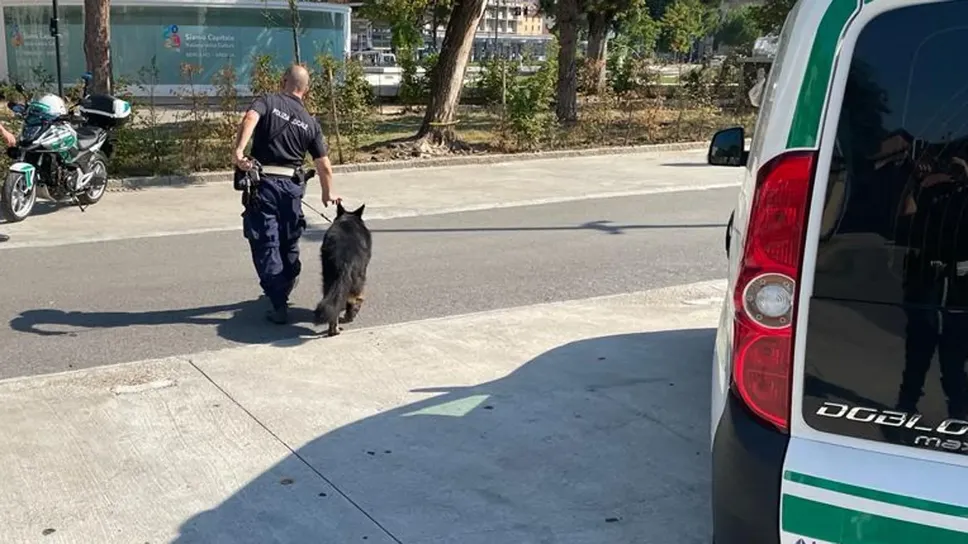 L’unità cinofila della Polizia locale in una foto d’archivio