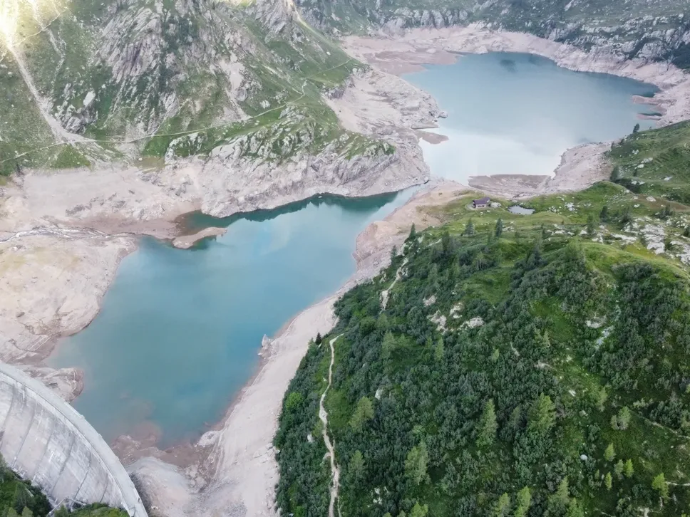 I Laghi Gemelli, separati, a luglio 2022