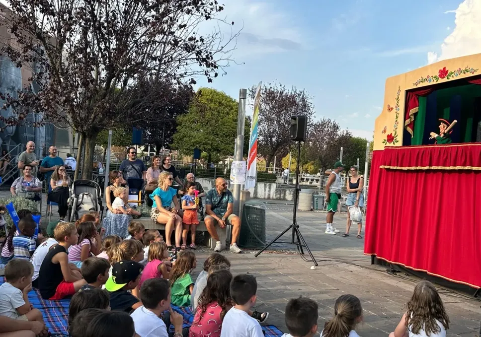 Lo spettacolo di burattini