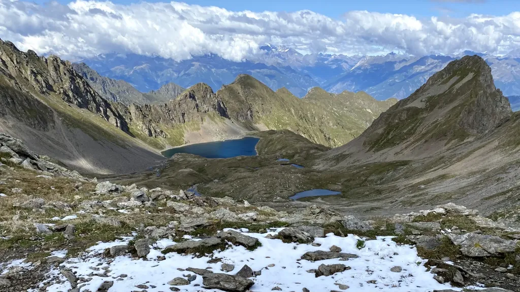 Il lago Picol, in Valcamonica, dal bivacco Davide.