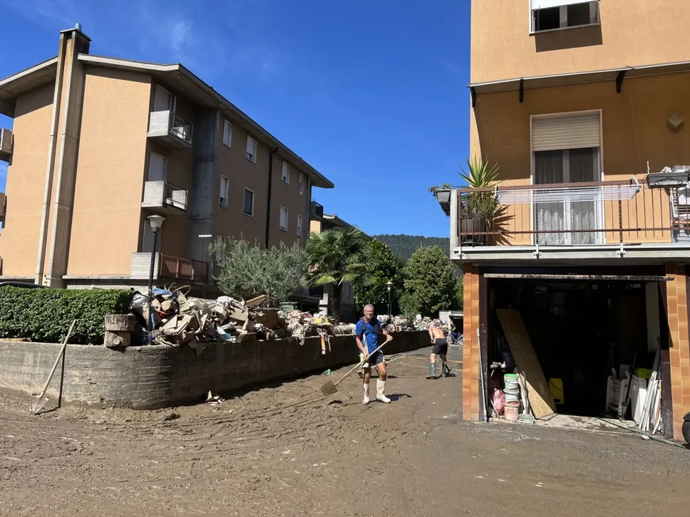 I danni del maltempo ai condomini Ortensie ad Alzano