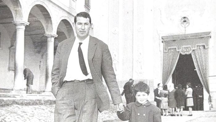 https://storage.ecodibergamo.it/media/photologue/2025/10/1/photos/cache/se-ne-andato-senza-disturbare-lutto-per-il-maestro-rocco-pignatiello_3cf4ba2c-9eac-11f0-85d5-8e765c89b52c_1920_1080_v3_large_16_9.jpg