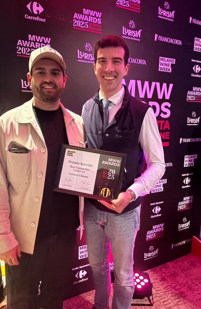 Da destra il sommelier Lorenzo Chinosi con lo chef Angelo Bonfitto