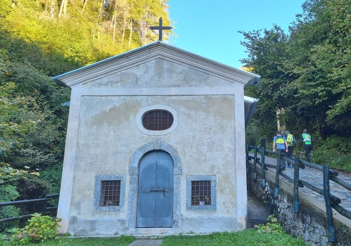 Il santuario della Madonna del Disgiolo lungo la via Valeriana
