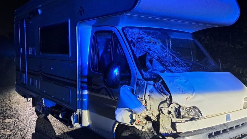 Il camper coinvolto nello schianto a Cologno