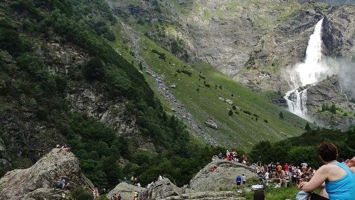 https://storage.ecodibergamo.it/media/photologue/2025/10/12/photos/cache/aprono-le-cascate-e-sagra-dei-sapori-oggi-a-valbondione_c27f4520-a6dd-11f0-ab25-27d30ab876f4_1920_1080_v3_large_16_9.jpg