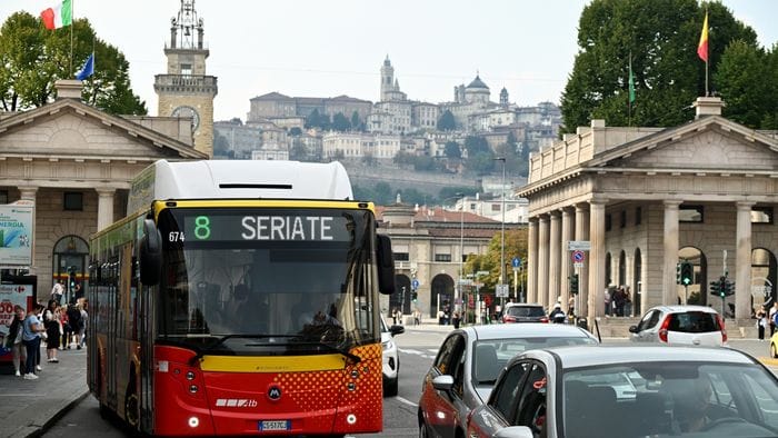 autista per autobus al via selezione per l8217academy