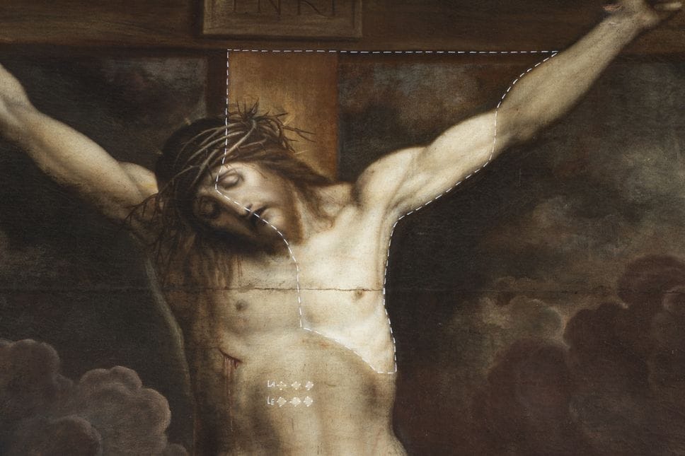 Una delle parti danneggiate del dipinto prima del restauro Una delle parti danneggiate del dipinto prima del restauro