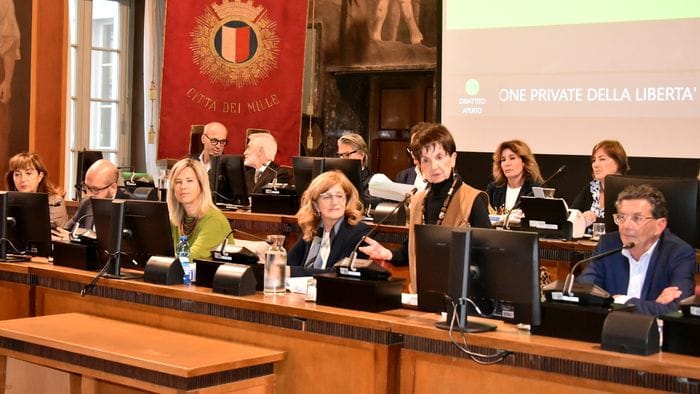 carcere oltre 600 detenuti e pochi agenti appello al governo colmare le carenze