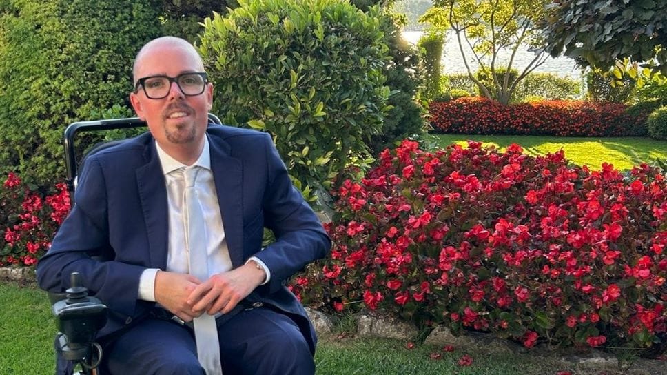 Matteo Gualandris convive con la distrofia muscolare dei cingoli Matteo Gualandris convive con la distrofia muscolare dei cingoli