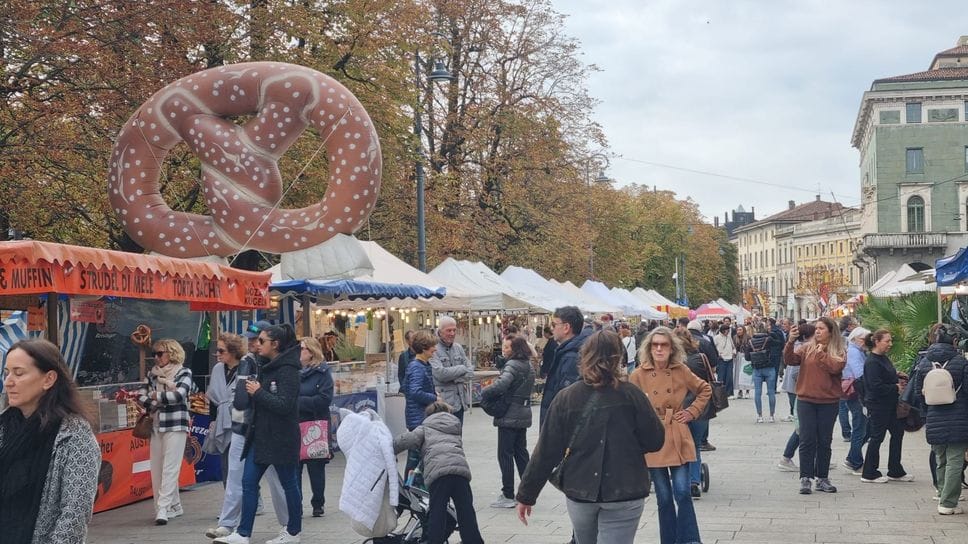 Sul Sentierone i Mercatanti Sul Sentierone i Mercatanti