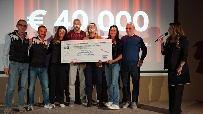 papa gio run un assegno da 40mila euro per l8217associazione paolo belli
