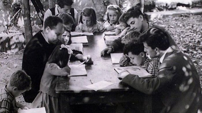 https://storage.ecodibergamo.it/media/photologue/2025/10/16/photos/cache/una-societa-che-ignora-lesempio-e-malata_095f89b0-aa66-11f0-b221-31e719b4b64b_1920_1080_v3_large_16_9.jpg