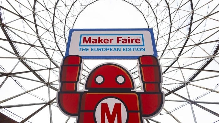 https://storage.ecodibergamo.it/media/photologue/2025/10/17/photos/cache/maker-faire-dalle-fantasie-di-verne-a-ia-e-umanoidi-calciatori-video_b923f4ec-ab7b-11f0-b62b-466cf00c3c2b_v3_large_16_9.JPG
