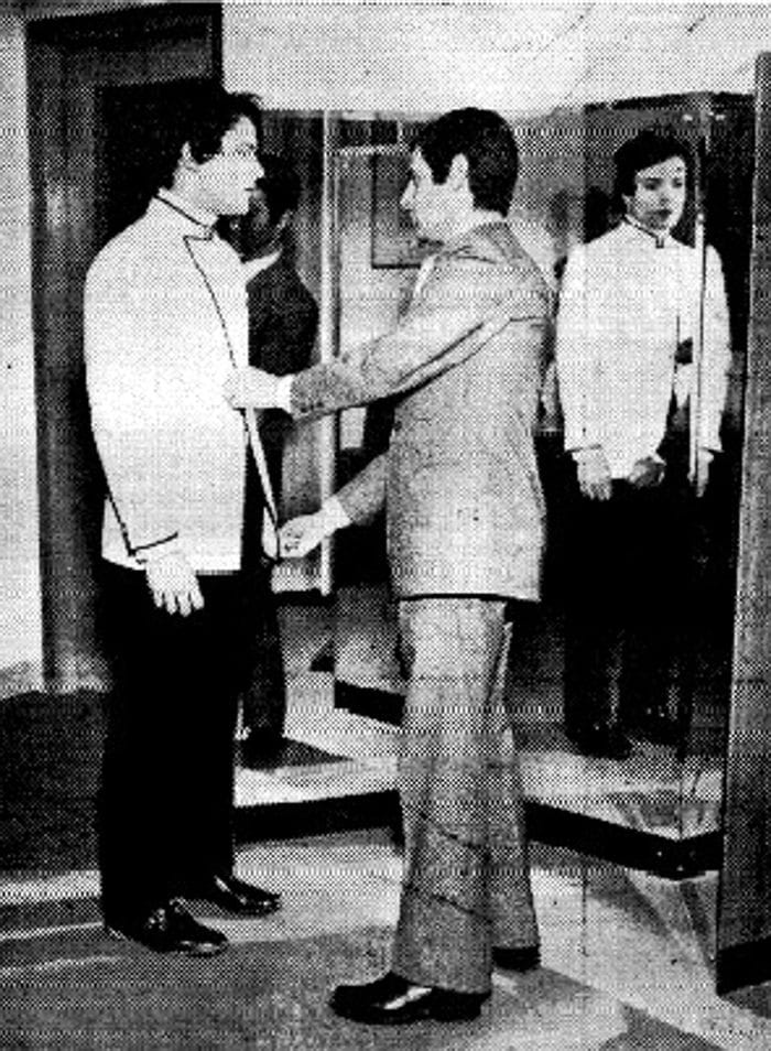 Il sarto Giannone eun giovanissimo Massimo Ranieri